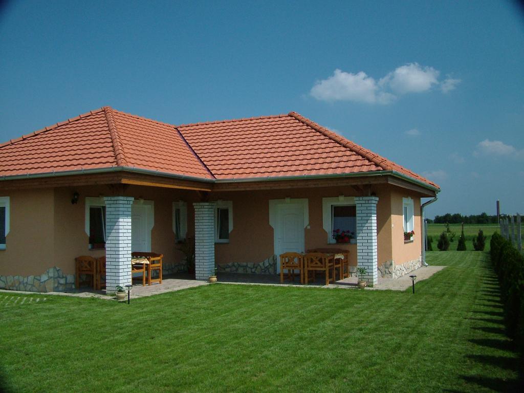 Horvathapartman Buk Ngoại thất bức ảnh